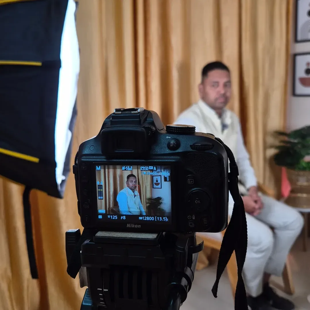 Behind the scenes — Shanu Quraishi recording at the studio